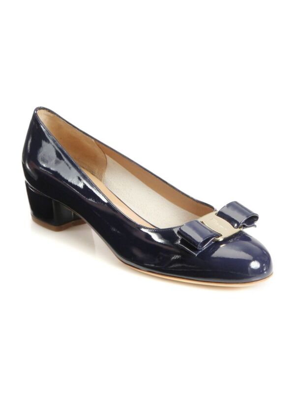 【送料無料】 フェラガモ レディース パンプス シューズ Vara Patent Leather Pumps oxford blue