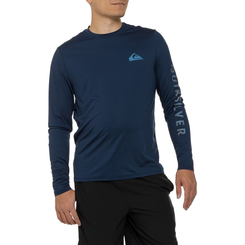 【送料無料】 クイックシルバー メンズ ハーフパンツ・ショーツ 水着 Quiksilver Comp Logo Rash Guard - UPF 50+ Long Sleeve Navy