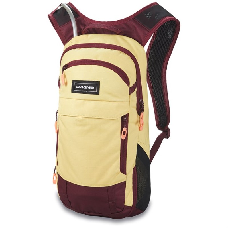 ■ブランド Dakine (ダカイン)■商品名 Dakine Syncline 12L Hydration Pack - Women's■商品は海外よりお取り寄せの商品となりますので、お届けまで10日-14日前後お時間頂いております。 ■ブランド・商品・デザインによって大きな差異がある場合があります。 ■あくまで平均的なサイズ表ですので「目安」として参考にしてください。 ■お届けの商品は1枚目のお写真となります。色展開がある場合、2枚目以降は参考画像となる場合がございます。 ■只今、すべて商品につきまして、期間限定で送料無料となります。