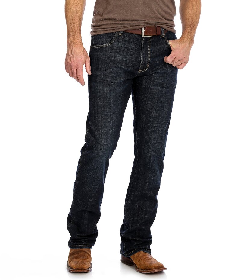 【送料無料】 ラングラー メンズ デニムパンツ ジーンズ ボトムス WranglerR RetroR Dax Slim Fit Bootcut Jeans Dax