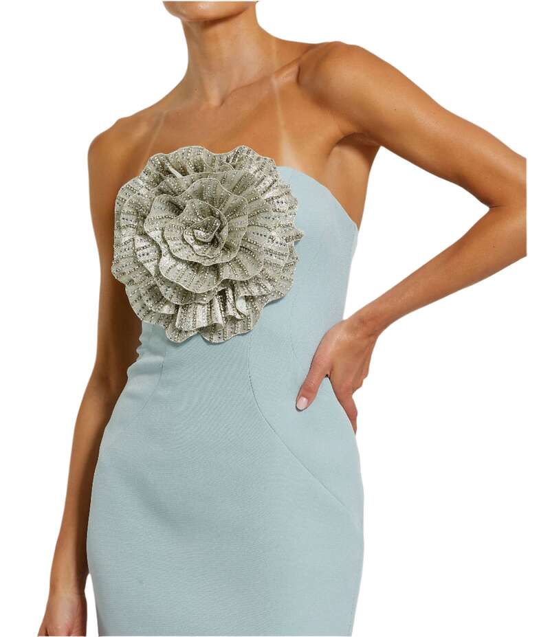 【送料無料】 マックダガル レディース ワンピース トップス Strapless 3D Rhinestone Flower Crepe Column Gown Powder Blue