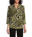 【送料無料】 インベストメンツ レディース シャツ トップス Petite Size Caroline Signature Green Zebra V-Neck 3/4 Sleeve Button Front Top Green Zebra