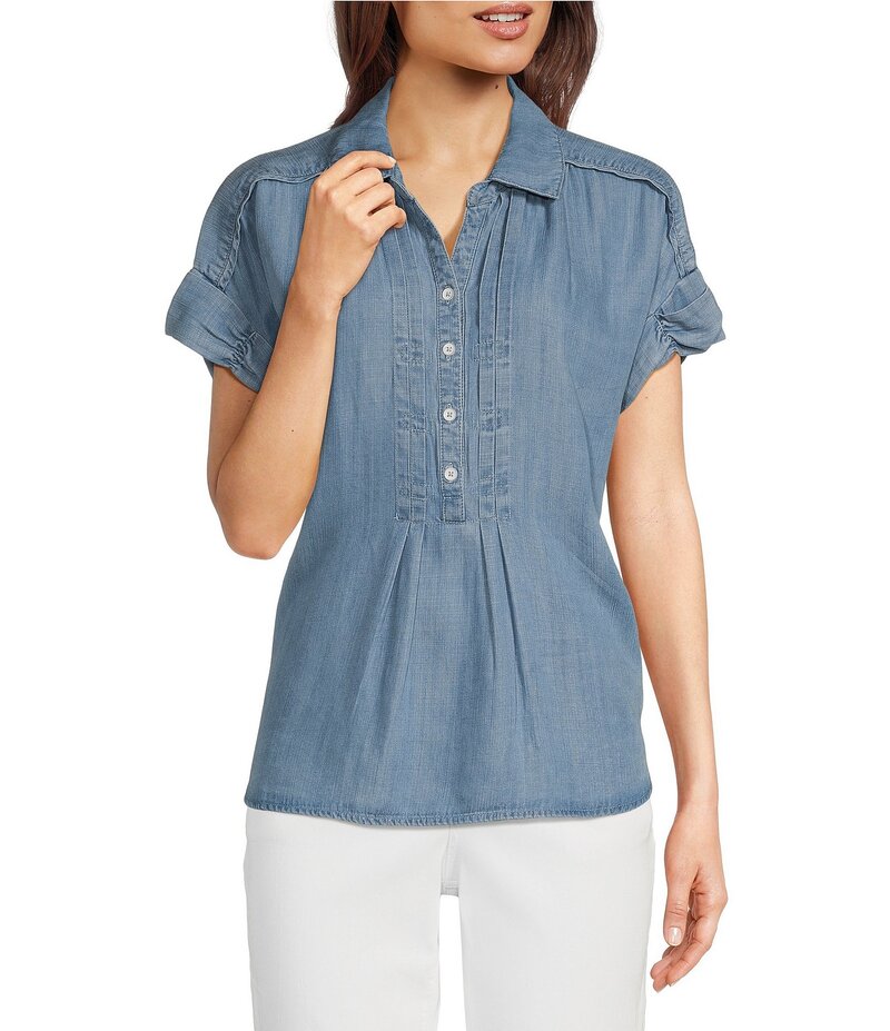【送料無料】 デモクラシー レディース シャツ トップス Petite Size Lyocell Point Collar Ruched Short Sleeve Pleated Shirt Light Blue
