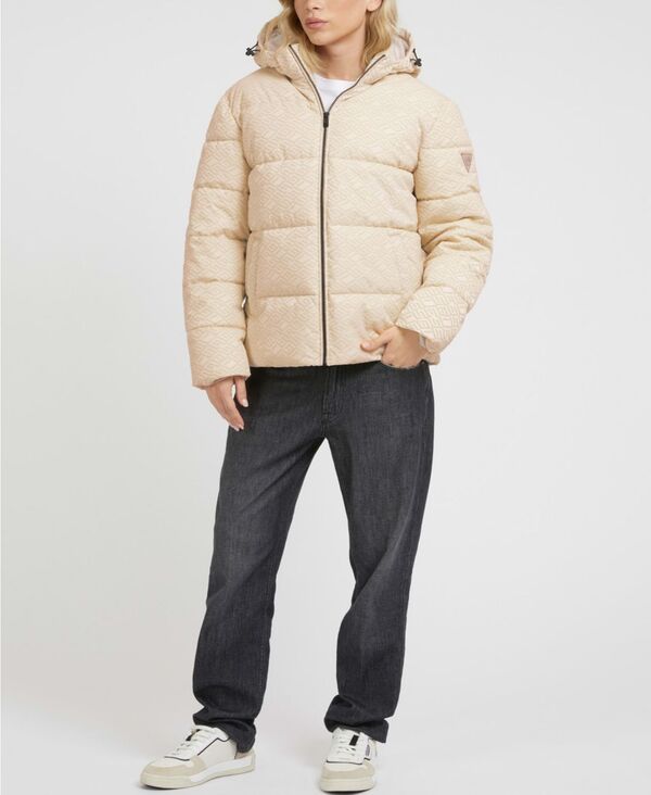 【送料無料】 ゲス メンズ ジャケット・ブルゾン ダウンジャケット アウター Men's Allover Logo Puffer Jacket Tan