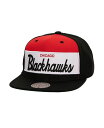 ミッチェル＆ネス 【送料無料】 ミッチェル&ネス メンズ 帽子 アクセサリー Men's Black Distressed Chicago Blackhawks Retro Script Colorblock Snapback Hat Black