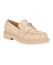 【送料無料】 ゲス レディース スリッポン・ローファー シューズ Women's Shatha Logo Hardware Slip-on Almond Toe Loafers Light Natural- Faux Patent Leather(4)