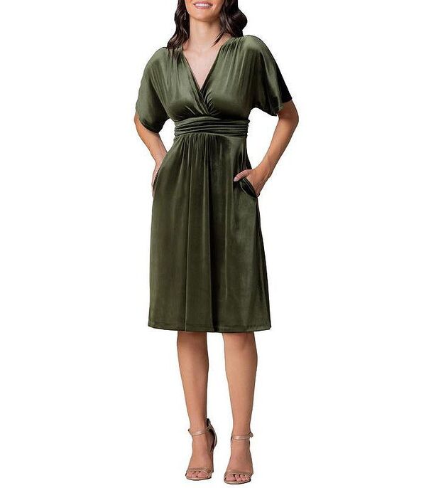 【送料無料】 キヨナ レディース ワンピース トップス Women's Angelic Velvet Midi Cocktail Dress with Pockets Olive