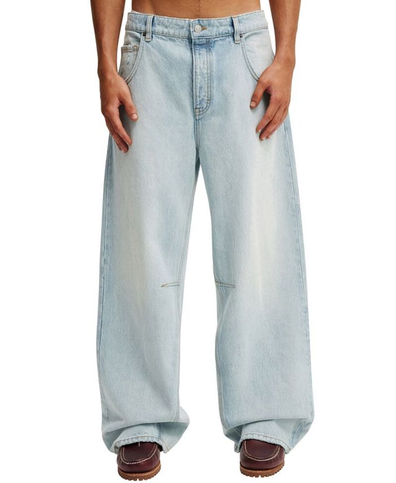 【送料無料】 コットンオン メンズ デニムパンツ ボトムス Men's Super Baggy Engineered Jean Oasis blue