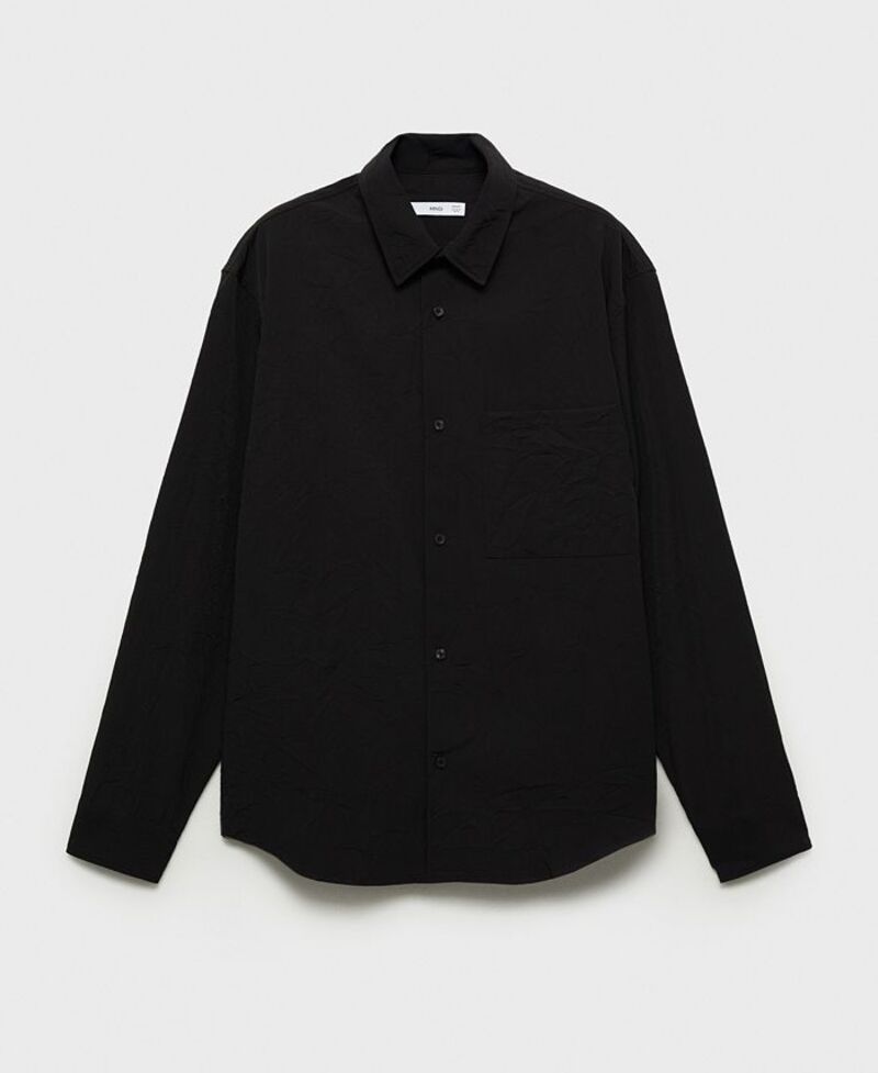 【送料無料】 マンゴ メンズ シャツ トップス Men's Regular-Fit Creased-Effect Shirt Black