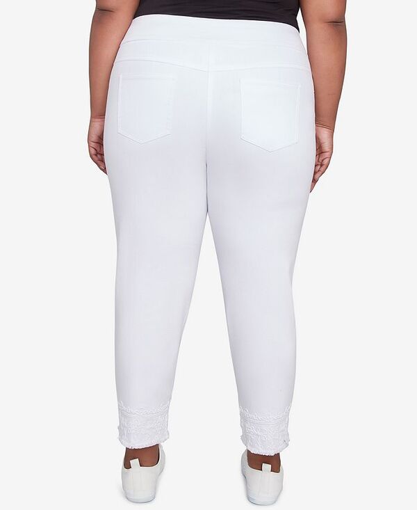 【送料無料】 ルビーアールディー レディース デニムパンツ ボトムス Plus Size Embroidered Extra Stretch White Denim Jeans White