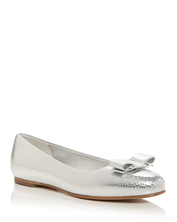 【送料無料】 フェラガモ レディース パンプス シューズ Women's Vara Bow Lizard Embossed Ballet Flats Argento