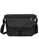 【送料無料】 イーストパック レディース ハンドバッグ バッグ Delegate + Medium Shoulder Bag Tarp Black