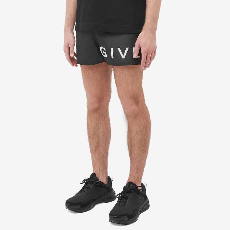 ジバンシー メンズ ハーフパンツ・ショーツ 水着 Givenchy Large Logo Swim Short Black