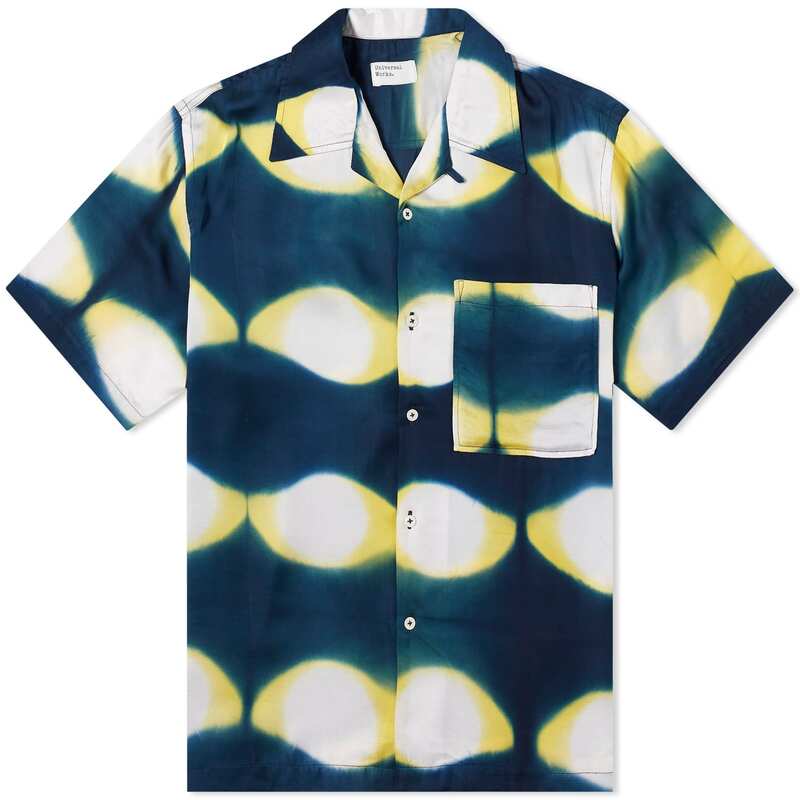 楽天ReVida 楽天市場店【送料無料】 ユニバーサルワークス メンズ シャツ トップス Universal Works Tie Dye Camp Shirt Navy & Yellow
