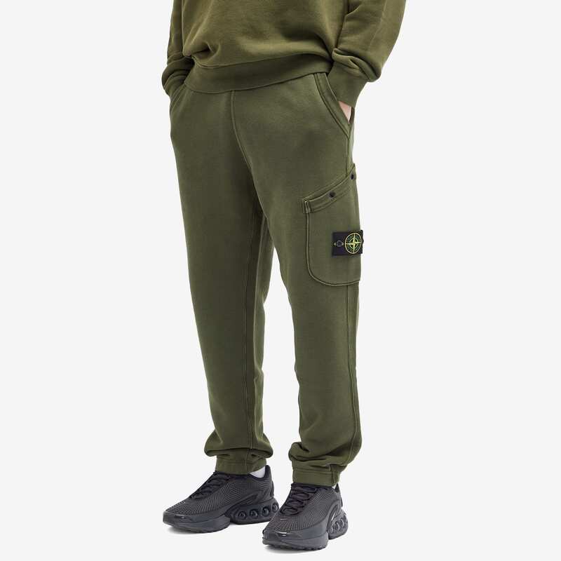【送料無料】 ストーンアイランド メンズ カジュアルパンツ ボトムス Stone Island Diagonal Fleece Old Effect Pocket Jogger Musk