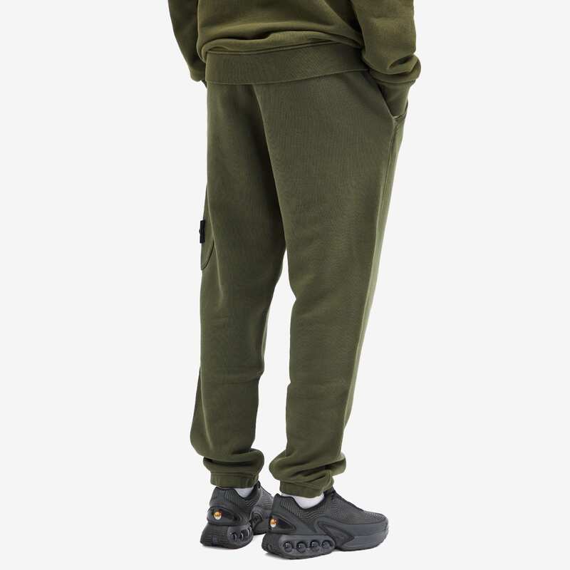 【送料無料】 ストーンアイランド メンズ カジュアルパンツ ボトムス Stone Island Diagonal Fleece Old Effect Pocket Jogger Musk
