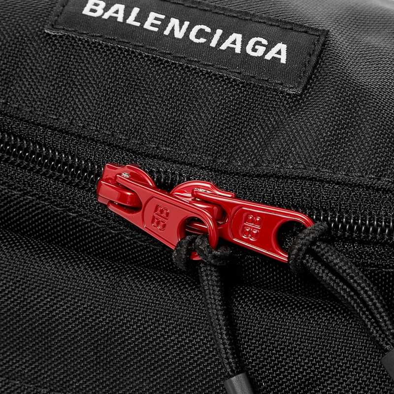 バレンシアガ メンズ ボディバッグ・ウエストポーチ バッグ Balenciaga NASA Space Waist Bag Black