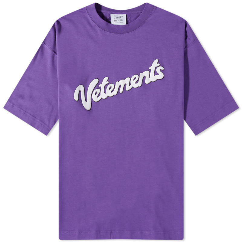 ヴェトモン メンズ Tシャツ トップス VETEMENTS Milka Logo Tee Ultraviolet