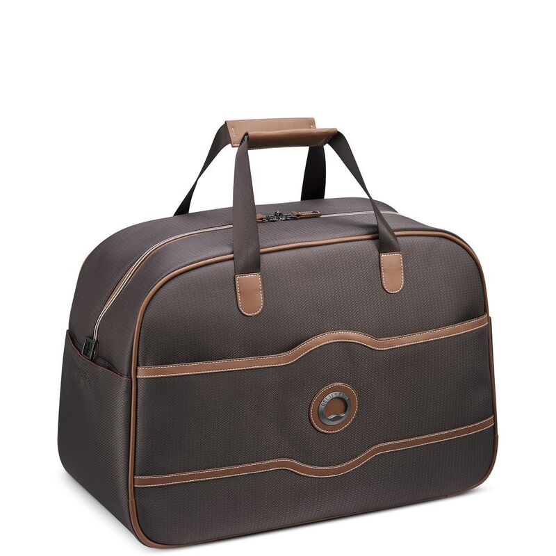 ■ブランド Delsey (デルシー)■商品名 Delsey Chatelet Air 2.0 20" Carry-On Duffel Bag■サイズ（インチ表記）14.25 x 20 x 9.75 in※サイズにつきまして、インチ表記となっております。1インチ、約2.54cmとなります。■商品は海外よりお取り寄せの商品となりますので、お届けまで10日-14日前後お時間頂いております。 ■ブランド・商品・デザインによって大きな差異がある場合があります。 ■あくまで平均的なサイズ表ですので「目安」として参考にしてください。 ■お届けの商品は1枚目のお写真となります。色展開がある場合、2枚目以降は参考画像となる場合がございます。 ■只今、一部を除くすべて商品につきまして、期間限定で送料無料となります。 ※沖縄・離島・一部地域は追加送料(3,300円)が掛かります。