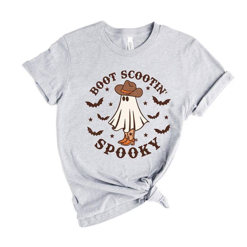 【送料無料】 Simply Sage Market レディース Tシャツ トップス Boot Scootin' Spooky Short Sleeve Gr..