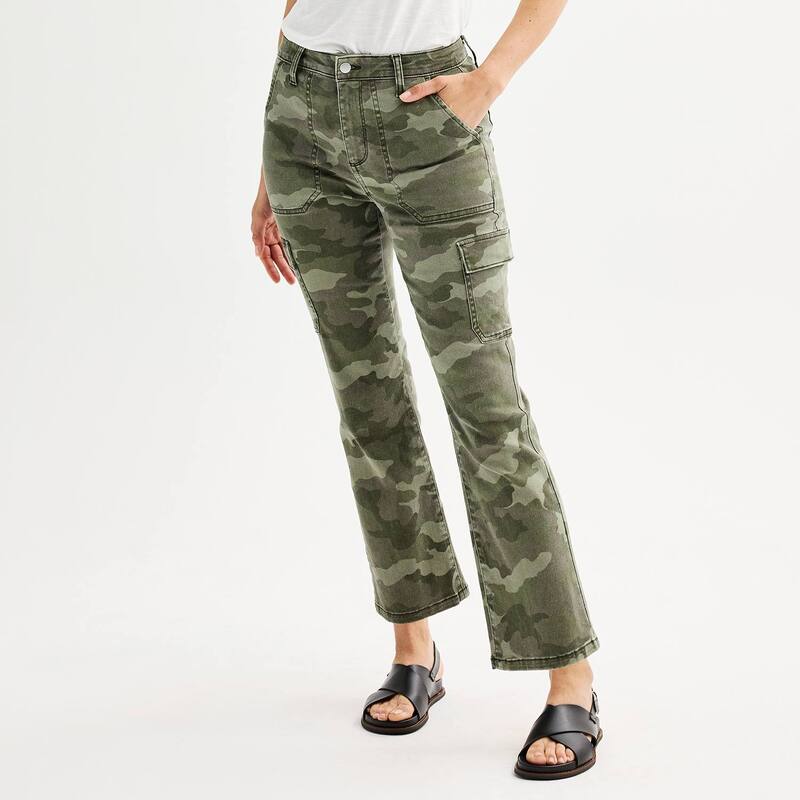 【送料無料】 ソノマ レディース カジュアルパンツ ボトムス Petite Sonoma Goods For LifeR Ankle Cargo Flare Pants Camo