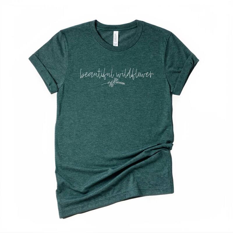 ̵ Simply Sage Market ǥ T ȥåץ Beautiful Wildflower Short S...