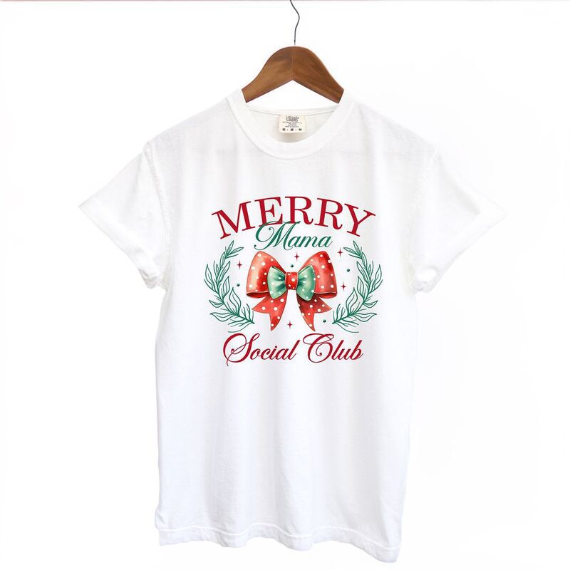 【送料無料】 Simply Sage Market レディース Tシャツ トップス Coquette Merry Mama Social Club Garment Dyed Tees White