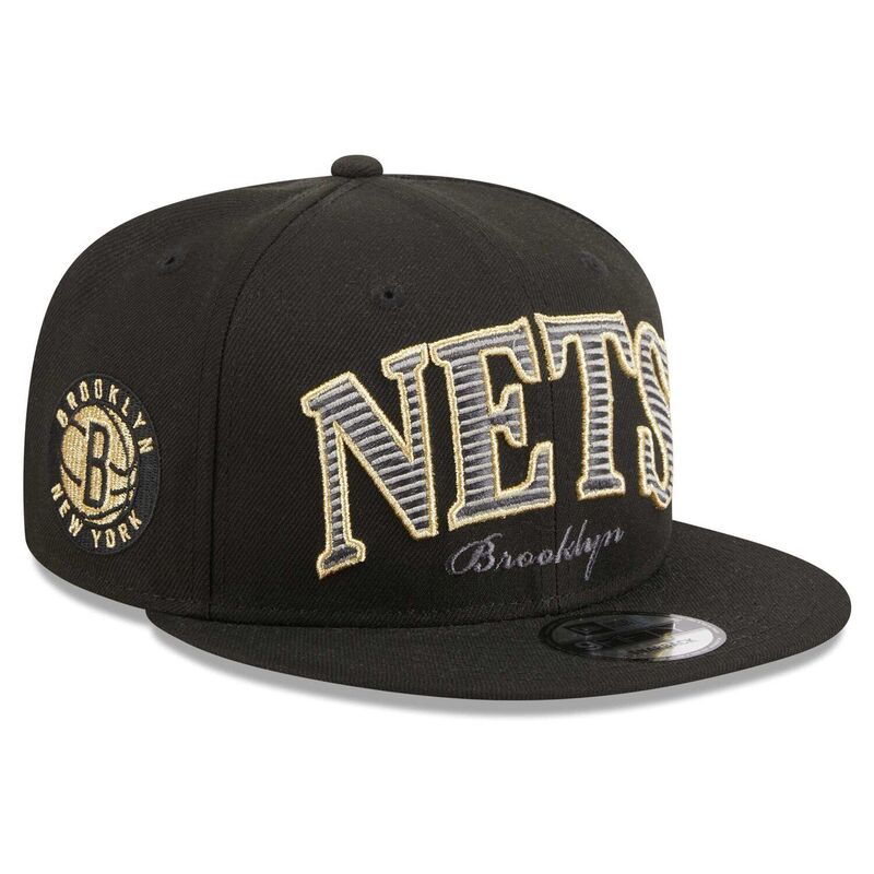 【送料無料】 ニューエラ メンズ 帽子 アクセサリー Men's New Era Black Brooklyn Nets Golden Tall Text 9FIFTY Snapback Hat Net Black