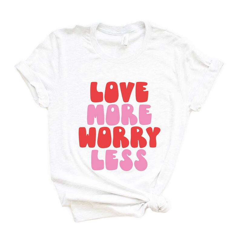 ̵ Simply Sage Market ǥ T ȥåץ Love More Worry Less Bold Sh...
