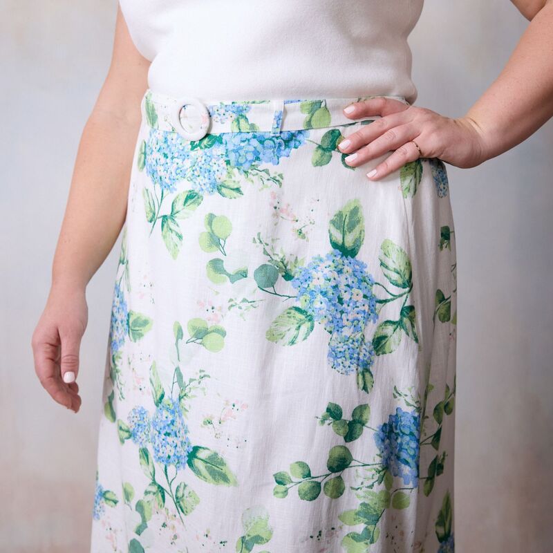 【送料無料】 LC Lauren Conrad レディース スカート ボトムス Plus Size LC Lauren Conrad Self Belt Midi Skirt With Buckle White Cape Blooms