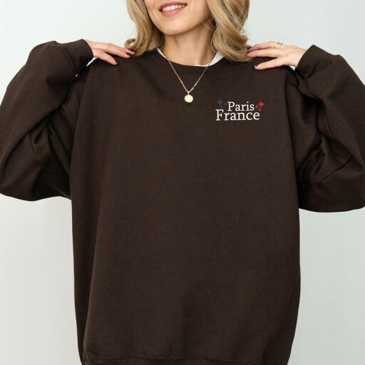 【送料無料】 Simply Sage Market レディース Tシャツ トップス Simply Sage Market Embroidered Paris France Stars Sweatshirt Chocolate 【送料無料】 Simply Sage Market レディース Tシャツ トップス Simply Sage Market Embroidered Paris France Stars Sweatshirt Chocolate