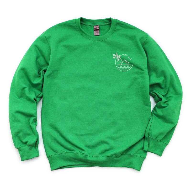 【送料無料】 Simply Sage Market レディース Tシャツ トップス Embroidered Beach Sunset 2XL True Navy Raspberry