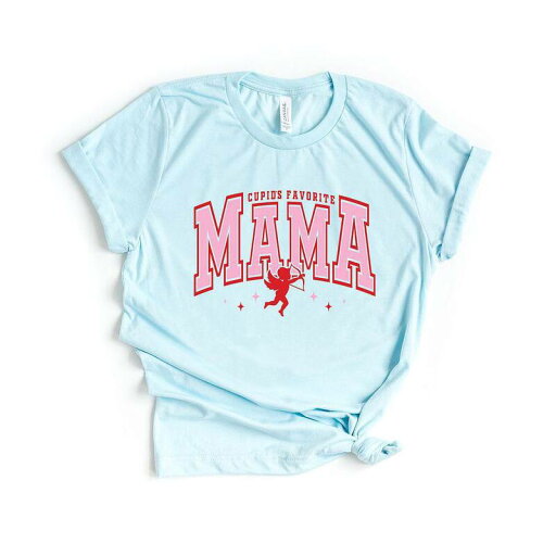 【送料無料】 Simply Sage Market レディース Tシャツ トップス Cupid's Favorite Mama Short Sleeve Graphic Tee Ice Blue 【送料無料】 Simply Sage Market レディース Tシャツ トップス Cupid's Favorite Mama Short Sleeve Graphic Tee Ice Blue