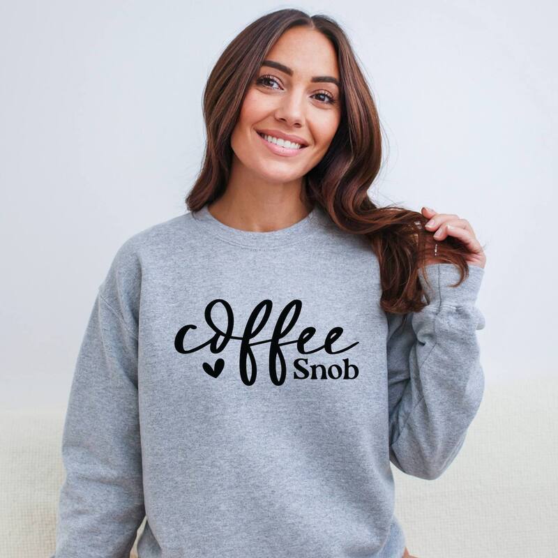 Simply Sage Market レディース トップス Tシャツ スウェット グラフィック Simply Sage Market Coffee Snob Cursive - Women's Graphic Sweatshirt Graphite グラファイト