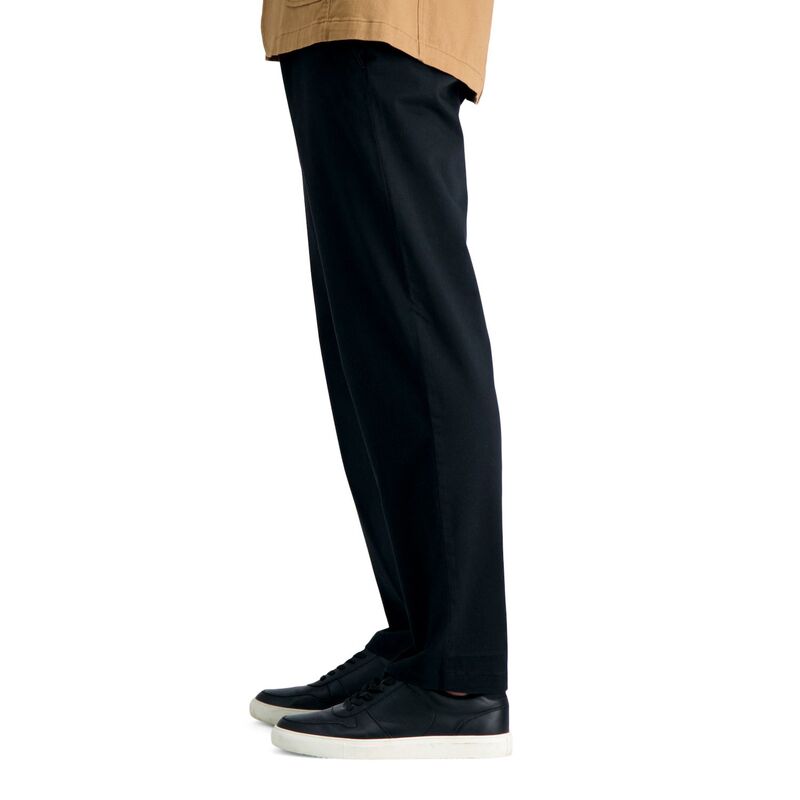【送料無料】 ハガー メンズ カジュアルパンツ ボトムス Men's HaggarR Life Khaki Straight-Fit Comfort Chino Flat-Front Pants Med Khaki