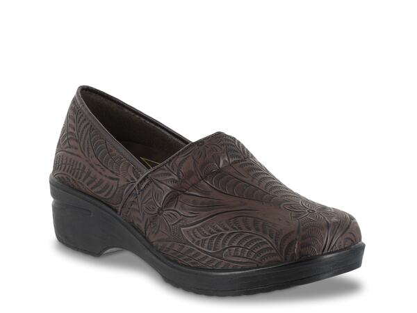 【送料無料】 イージーストリート レディース スリッポン・ローファー シューズ Lyndee Slip-On Dark Brown Floral Embossed