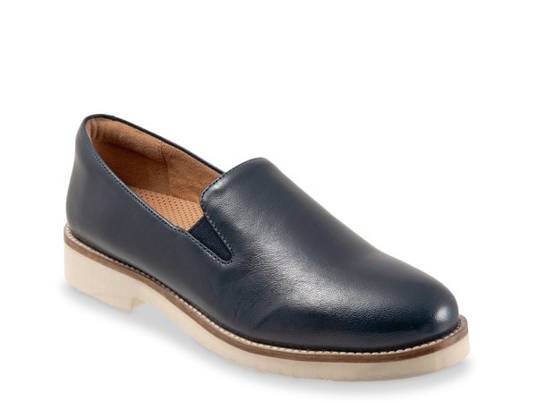 ソフトウォーク レディース シューズ スリッポン・ローファー Softwalk Whistle II Slip-On Navy ネイ..