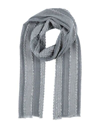 【送料無料】 フィオリオ レディース マフラー・ストール・スカーフ アクセサリー Scarves and foulards Grey 【送料無料】 フィオリオ レディース マフラー・ストール・スカーフ アクセサリー Scarves and foulards Grey