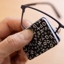 メガネ拭き 新しいコンパクト携帯クリーナー ポケットクリーナー 100％ドイツ製 マイクロファイバー メガネクロス 眼鏡拭き クロス レンズクリーナー サングラス ロゴ 幾何学模様