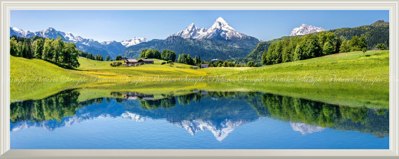 絵画風 壁紙ポスター (はがせるシール式) -窓の景色- アルプスの景色 逆さヴァッツマン ベルヒテスガーデン ドイツ パノラマ【扉なし窓仕様】 キャラクロ ALPS-003NP1 (パノラマ版 1440mm×576mm) ＜日本製＞ ウォールステッカー お風呂ポスター