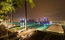 絵画風 壁紙ポスター （はがせるシール式） シンガポール マリーナベイサンズ 屋上プール 夜景 リゾート キャラクロ SGP-011W2 （ワイド版 603mm×376mm） 建築用壁紙＋耐候性塗料 インテリア
