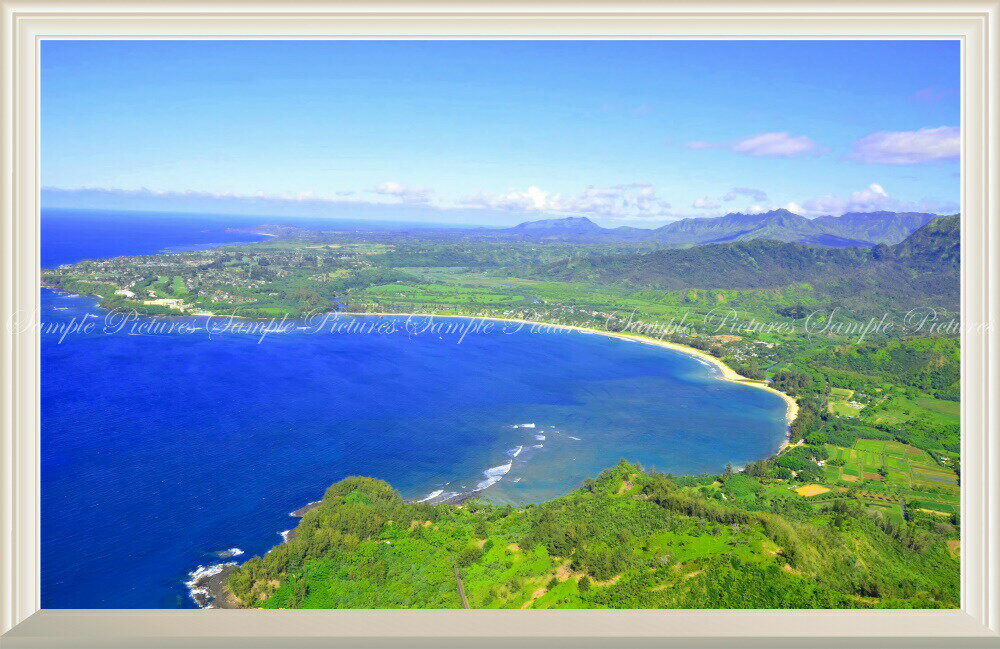 絵画風 壁紙ポスター (はがせるシール式) -窓の景色- ハワイ カウアイ島 ハナレイ・ベイ ビーチ リゾート 海 【扉なし窓仕様】 キャラクロ HWI-025NW2 (ワイド版 603mm×391mm) ＜日本製＞ ウォールステッカー お風呂ポスター