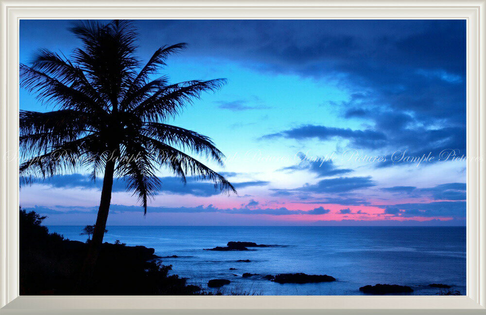 絵画風 壁紙ポスター (はがせるシール式) -窓の景色- ハワイ オアフ島の夜明け 朝焼け ヤシの木 海 【扉なし窓仕様】 キャラクロ HWI-037NW2 (ワイド版 603mm×391mm) ＜日本製＞ ウォールステッカー お風呂ポスター