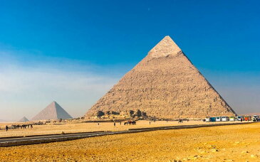 絵画風 壁紙ポスター （はがせるシール式） ギザの三大ピラミッド 古代エジプト 金字塔 世界遺産 ピラミッドパワー キャラクロ EPMD-002W2 （ワイド版 603mm×376mm） 建築用壁紙＋耐候性塗料 インテリア