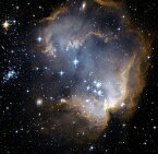 絵画風 壁紙ポスター (はがせるシール式) 星の競演 ngc 602 小マゼラン雲 散開星団 星雲 恒星 みずへび座 銀河 ギャラクシー 神秘 キャラクロ GLXY-019S1 (608mm×594mm) ＜日本製＞ ウォールステッカー お風呂ポスター