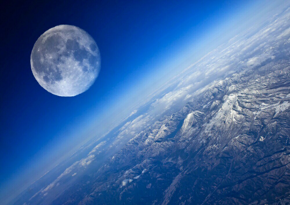 絵画風 壁紙ポスター (はがせるシール式) 地平線と月 地球 惑星 衛星 天体 神秘 癒し キャラクロ MON-025A1 (A1版 830mm×585mm) ＜日本製＞ ウォールステッカー お風呂ポスター