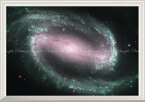 絵画風 壁紙ポスター (はがせるシール式) -窓の景色- 銀河 NGC 1300 棒渦巻銀河 ギャラクシー Milky Way 宇宙 銀河系 神秘 Pink 【扉なし窓仕様】 キャラクロ SPC-012NA1 (A1版 830mm×585mm) ＜日本製＞ ウォールステッカー お風呂ポスター