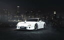 絵画風 壁紙ポスター （はがせるシール式） マツダ RX-7 3代目 後期型 白 都会の夜景 キャラクロ MRX7-002W2 （ワイド版 603mm×376mm） 建築用壁紙＋耐候性塗料 インテリア