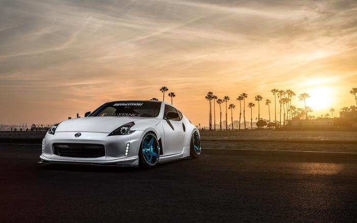 絵画風 壁紙ポスター (はがせるシール式) 日産 フェアレディ 370Z Z34型 Avantホワイト 夕陽 キャラクロ NZ34-006W1 (ワイド版 921mm×576mm) <日本製> ウォールステッカー お風呂ポスター