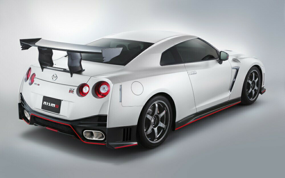 絵画風 壁紙ポスター (はがせるシール式) 日産 GT-R NISMO R35 Nアタック・パッケージ Bホワイトパール 2016年 NISSAN キャラクロ R35N-014W1 (ワイド版 921mm×576mm) ＜日本製＞ ウォールステッカー お風呂ポスター